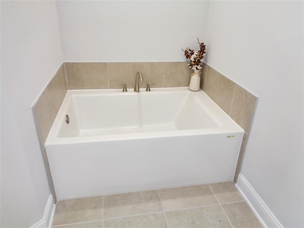 13413 1 Diamond Reef Lane, Texas City, Texas 77568, 4 Bedrooms Bedrooms, 4 Rooms Rooms,2 BathroomsBathrooms,Single-family,For Sale,Diamond Reef,62849500
