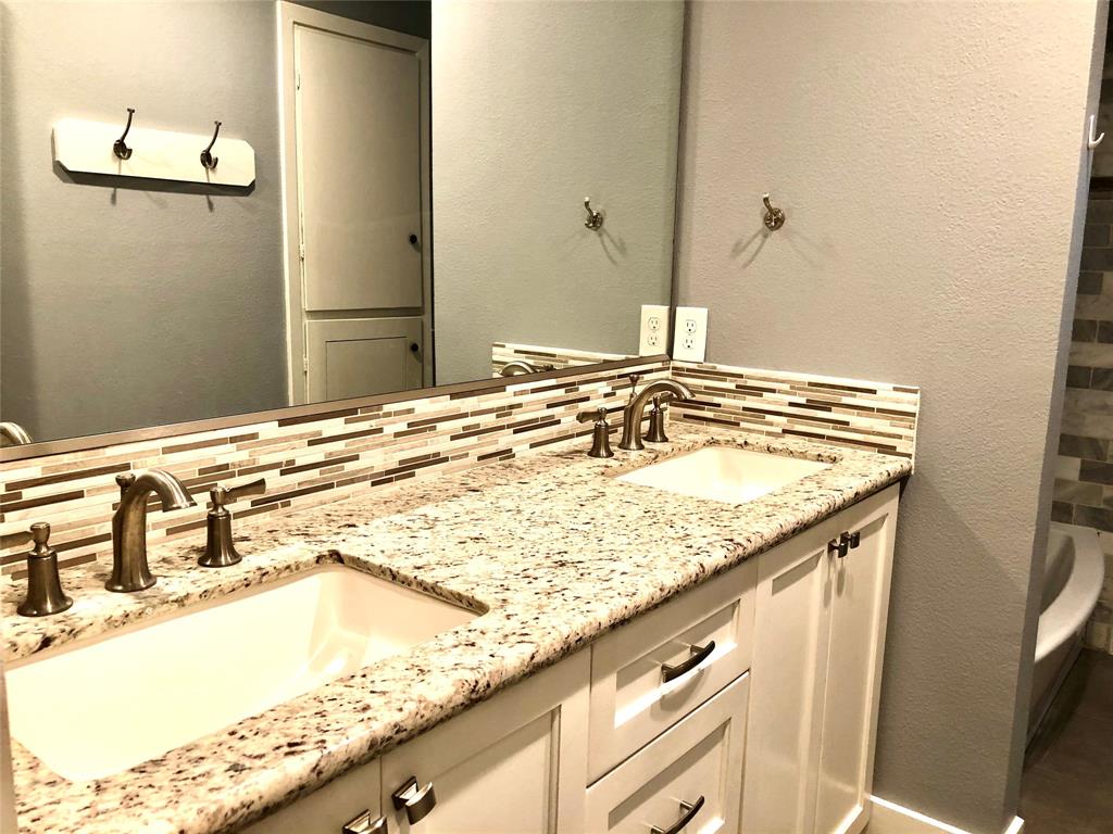 5607 1 Edith Street, Houston, Texas 77081, 3 Bedrooms Bedrooms, 8 Rooms Rooms,2 BathroomsBathrooms,Single-family,For Sale,Edith,88594489
