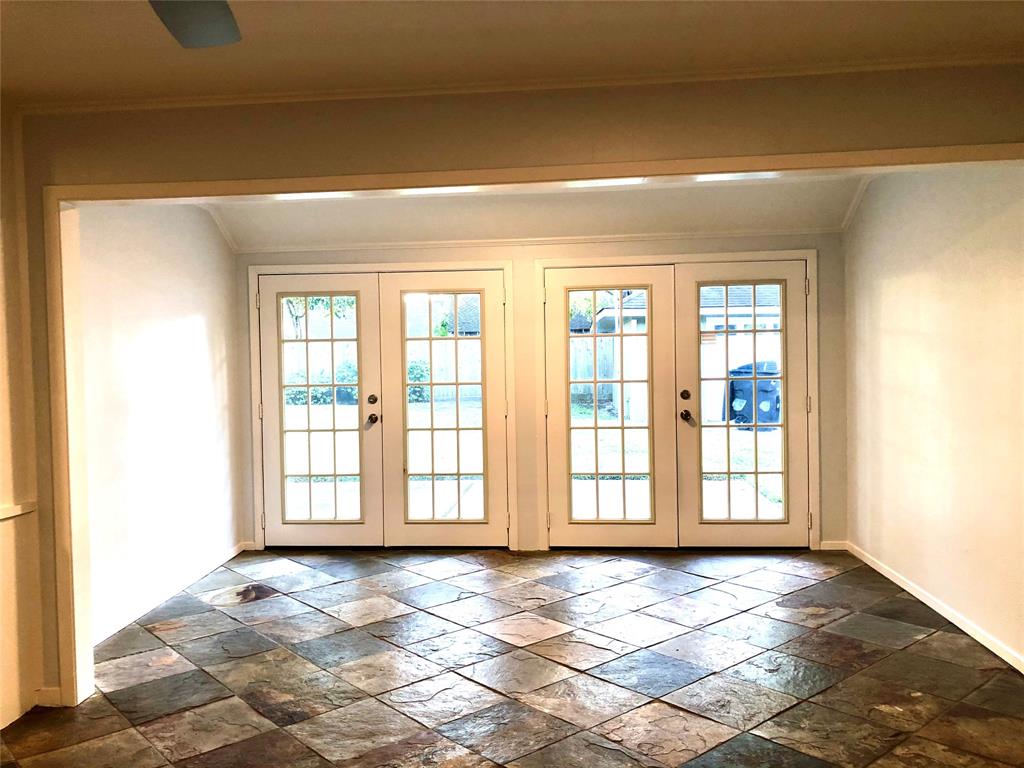 5607 1 Edith Street, Houston, Texas 77081, 3 Bedrooms Bedrooms, 8 Rooms Rooms,2 BathroomsBathrooms,Single-family,For Sale,Edith,88594489