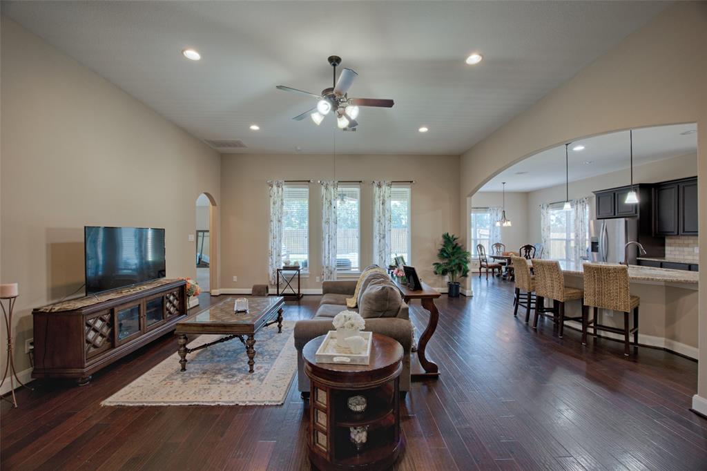 9007 1 Harley Claire Street, Conroe, Texas 77304, 4 Bedrooms Bedrooms, 8 Rooms Rooms,2 BathroomsBathrooms,Single-family,For Sale,Harley Claire,72599883