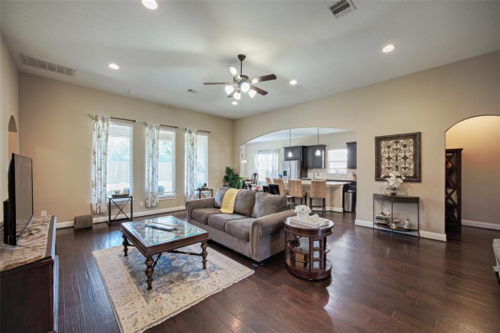 9007 1 Harley Claire Street, Conroe, Texas 77304, 4 Bedrooms Bedrooms, 8 Rooms Rooms,2 BathroomsBathrooms,Single-family,For Sale,Harley Claire,72599883