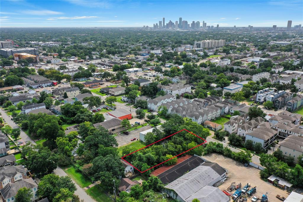 905 1 20th Street, Houston, Texas 77008, 2 Bedrooms Bedrooms, 3 Rooms Rooms,1 BathroomBathrooms,Single-family,For Sale,20th,37021335