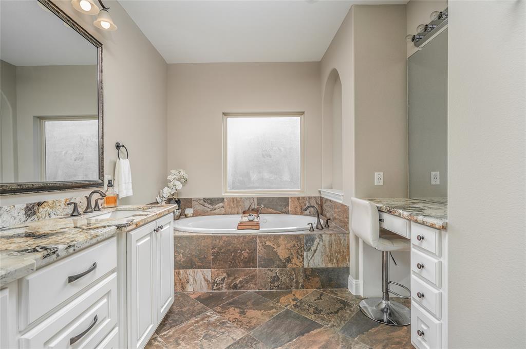 1615 3 Winter Street, Houston, Texas 77007, 3 Bedrooms Bedrooms, 8 Rooms Rooms,3 BathroomsBathrooms,Single-family,For Sale,Winter,71002769
