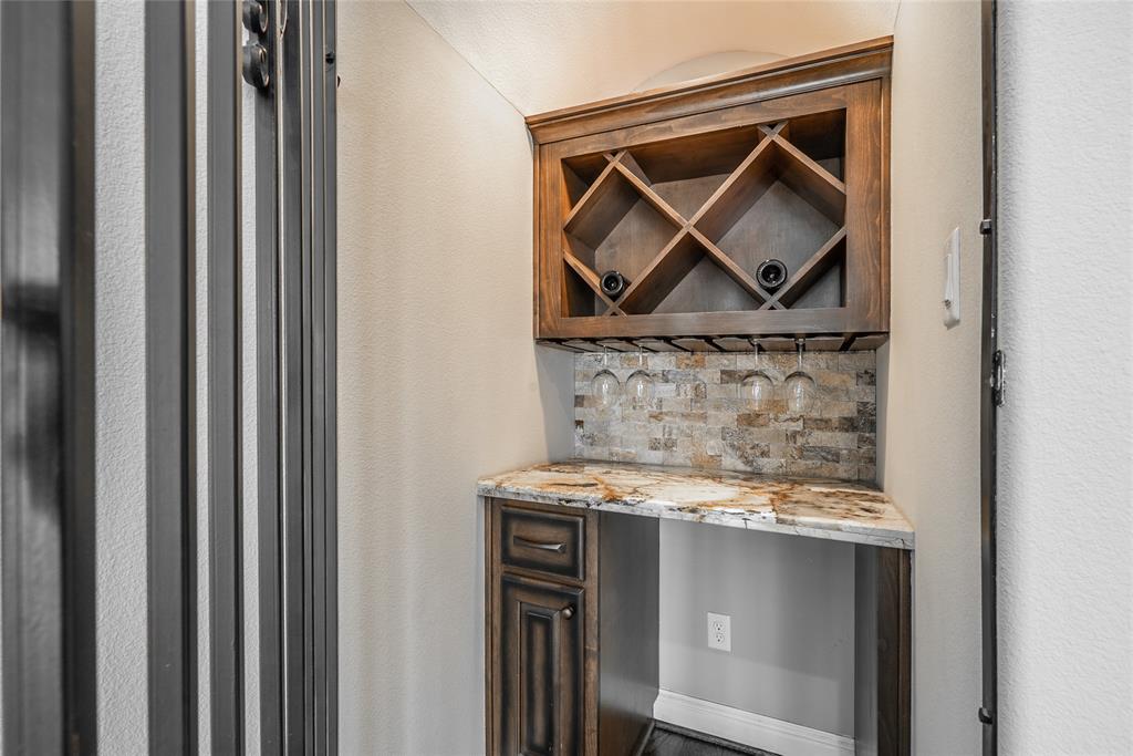 1615 3 Winter Street, Houston, Texas 77007, 3 Bedrooms Bedrooms, 8 Rooms Rooms,3 BathroomsBathrooms,Single-family,For Sale,Winter,71002769