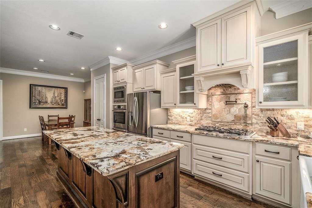 1615 3 Winter Street, Houston, Texas 77007, 3 Bedrooms Bedrooms, 8 Rooms Rooms,3 BathroomsBathrooms,Single-family,For Sale,Winter,71002769
