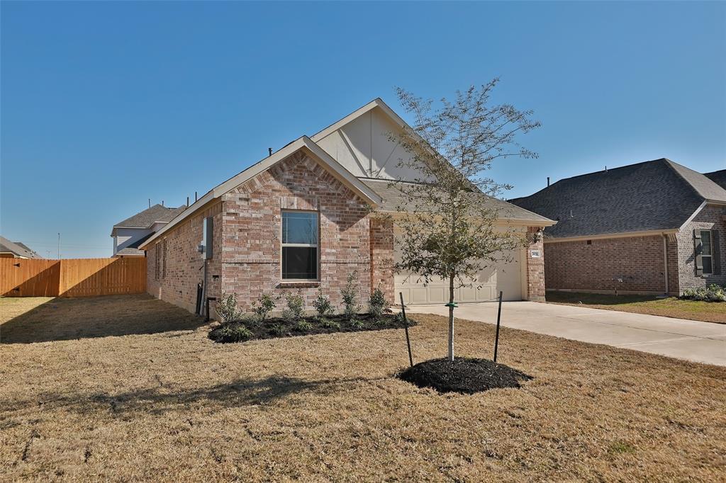 7031 1 Terra Drive, Manvel, Texas 77578, 3 Bedrooms Bedrooms, 5 Rooms Rooms,2 BathroomsBathrooms,Single-family,For Sale,Terra,6562781