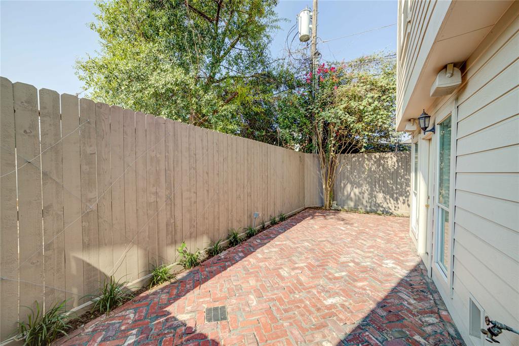 1910 3 Huldy Street, Houston, Texas 77019, 3 Bedrooms Bedrooms, 6 Rooms Rooms,3 BathroomsBathrooms,Townhouse/condo,For Sale,Huldy,24940694