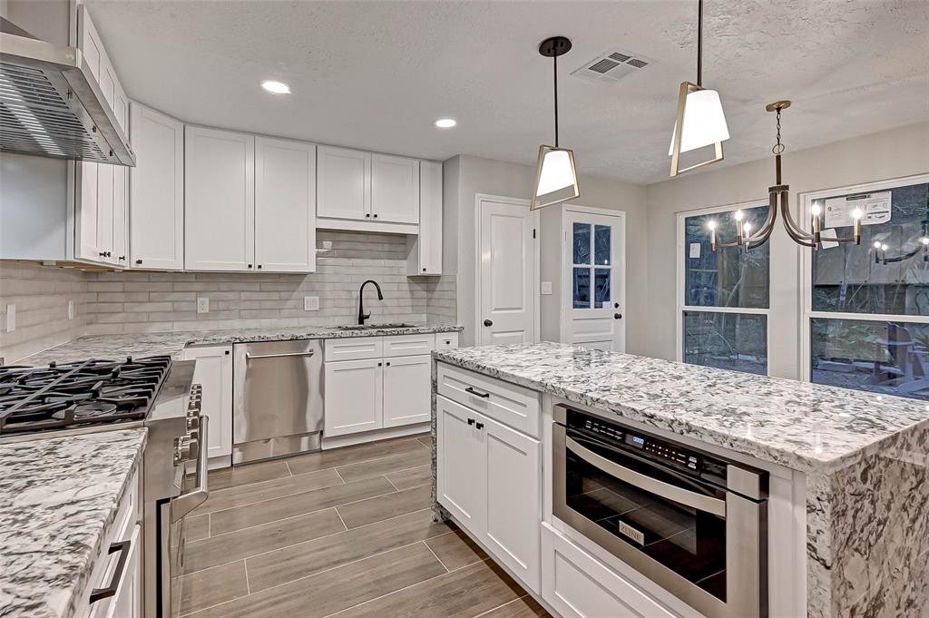41 2 Eagle Court, The Woodlands, Texas 77380, 4 Bedrooms Bedrooms, 5 Rooms Rooms,2 BathroomsBathrooms,Single-family,For Sale,Eagle,57753359