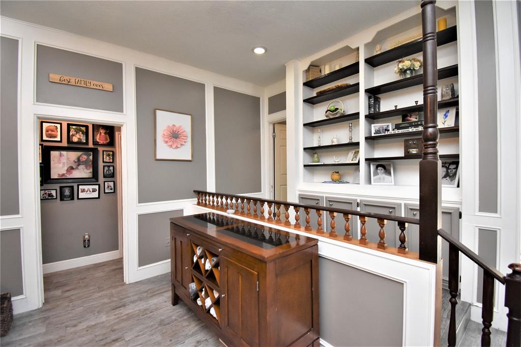 718 1 Olde Oaks Drive, Dickinson, Texas 77539, 3 Bedrooms Bedrooms, 9 Rooms Rooms,2 BathroomsBathrooms,Single-family,For Sale,Olde Oaks,69400326