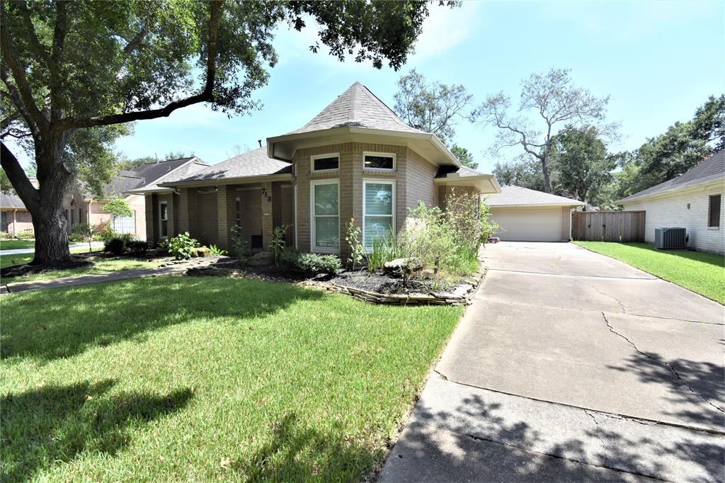 718 1 Olde Oaks Drive, Dickinson, Texas 77539, 3 Bedrooms Bedrooms, 9 Rooms Rooms,2 BathroomsBathrooms,Single-family,For Sale,Olde Oaks,69400326