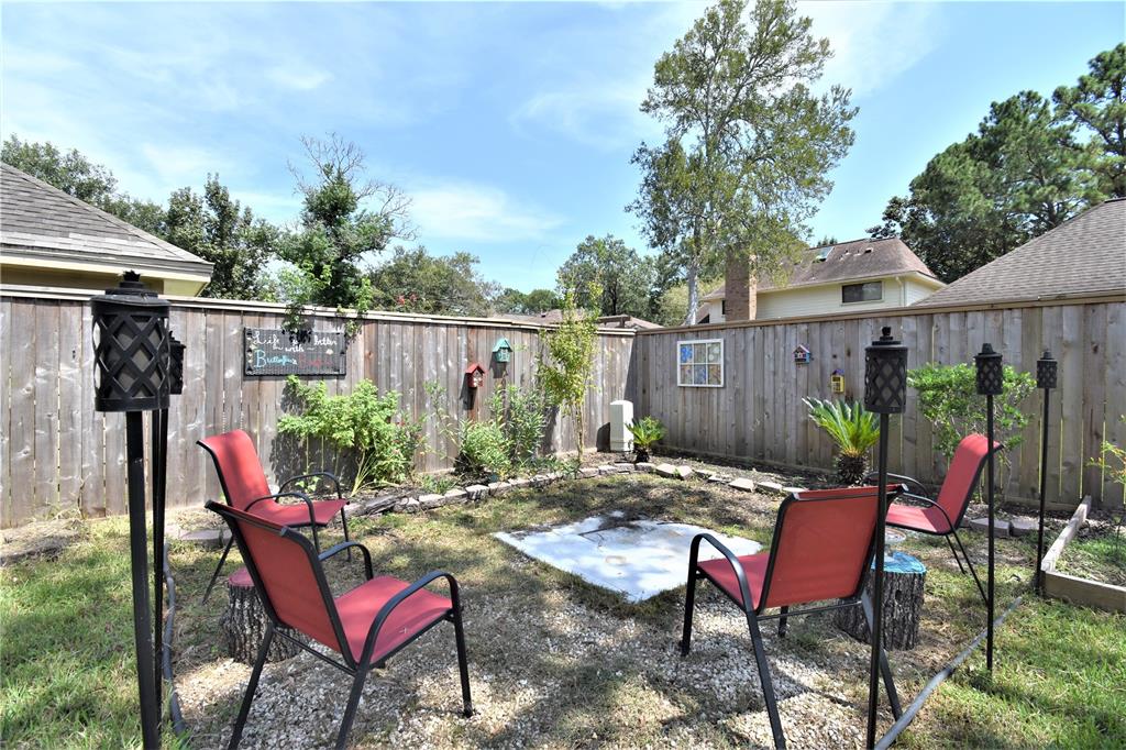 718 1 Olde Oaks Drive, Dickinson, Texas 77539, 3 Bedrooms Bedrooms, 9 Rooms Rooms,2 BathroomsBathrooms,Single-family,For Sale,Olde Oaks,69400326