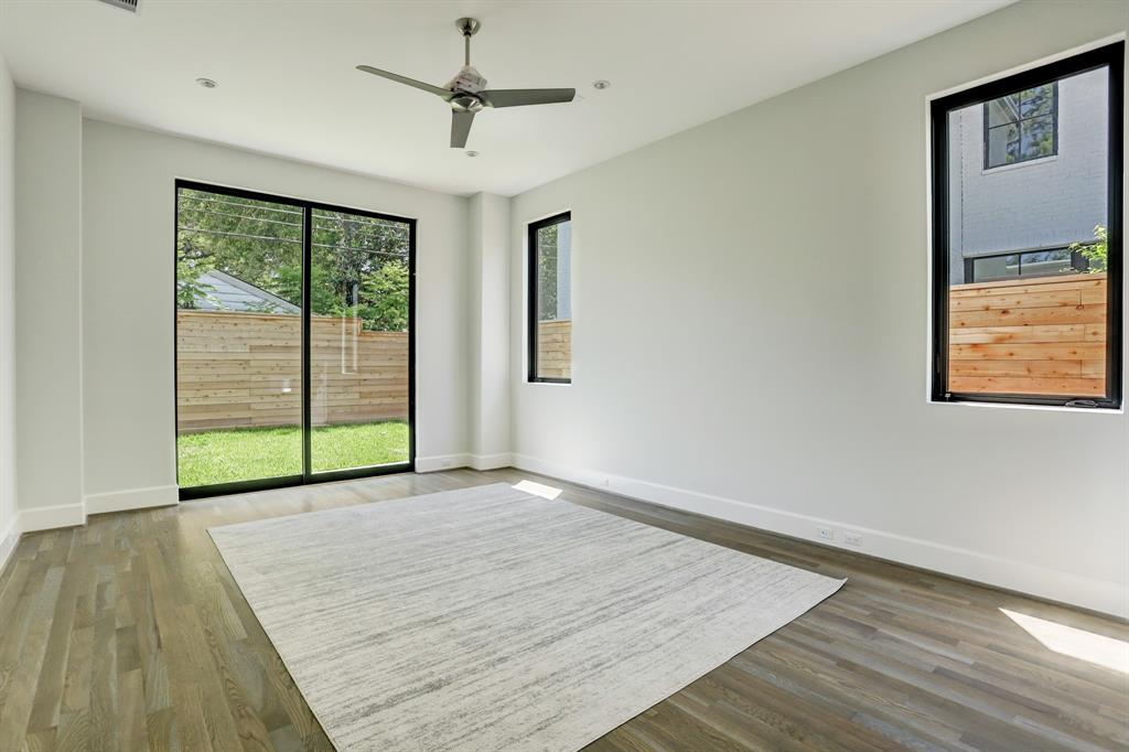 4111 1 Whitman Street, Houston, Texas 77027, 3 Bedrooms Bedrooms, 8 Rooms Rooms,3 BathroomsBathrooms,Single-family,For Sale,Whitman,56389427