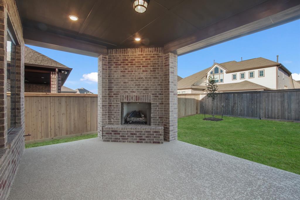 15230 1.5 Sandstone Outcrop Drive, Cypress, Texas 77433, 4 Bedrooms Bedrooms, 9 Rooms Rooms,4 BathroomsBathrooms,Single-family,For Sale,Sandstone Outcrop,19843549