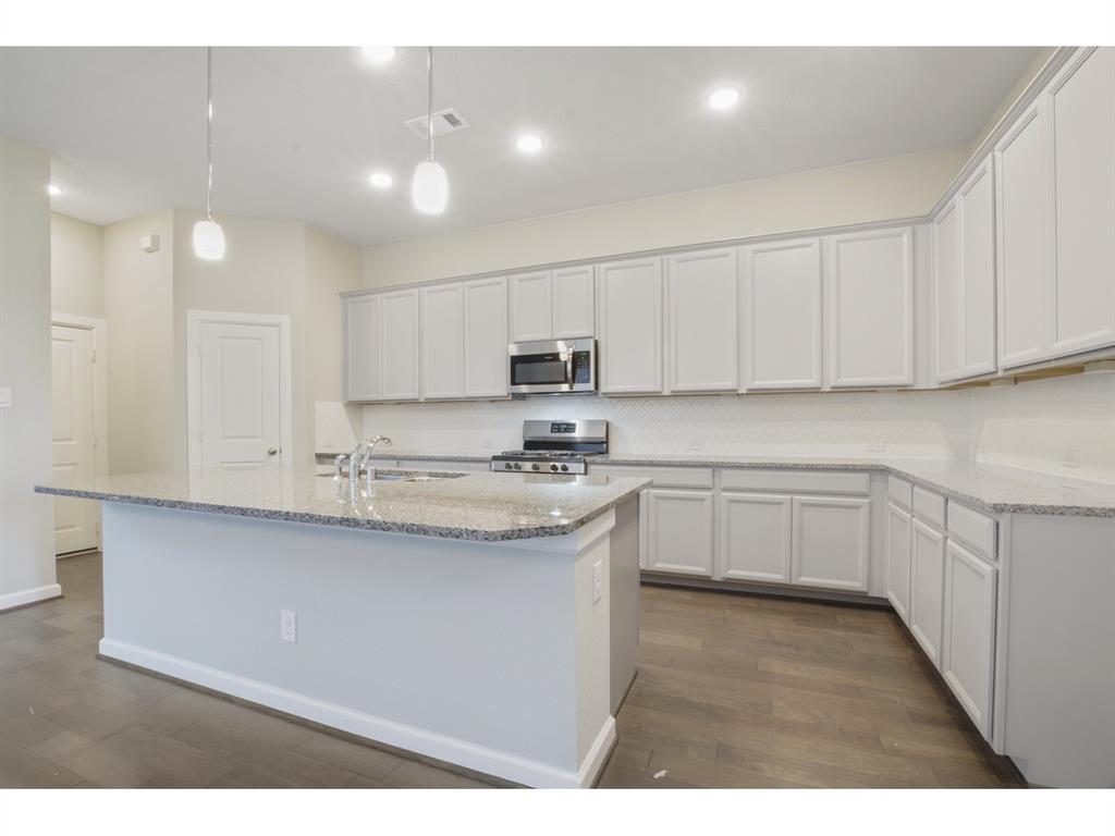 2222 2 Bridgeport Path Drive, Missouri City, Texas 77459, 3 Bedrooms Bedrooms, 9 Rooms Rooms,2 BathroomsBathrooms,Single-family,For Sale,Bridgeport Path,62470113