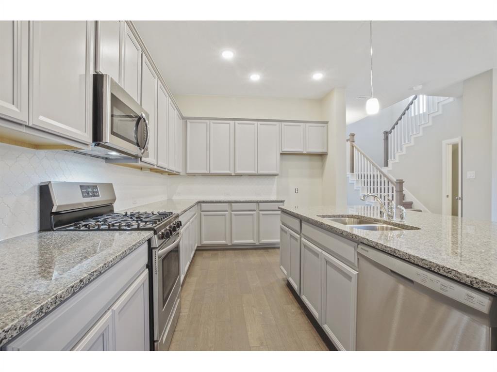 2222 2 Bridgeport Path Drive, Missouri City, Texas 77459, 3 Bedrooms Bedrooms, 9 Rooms Rooms,2 BathroomsBathrooms,Single-family,For Sale,Bridgeport Path,62470113