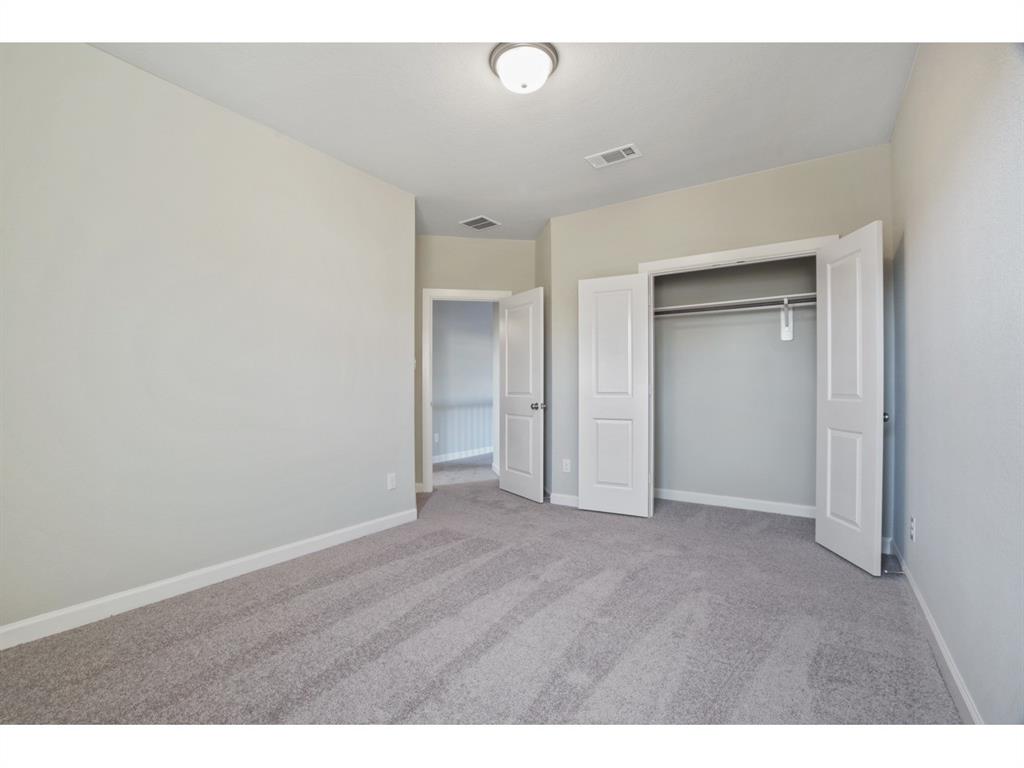 2222 2 Bridgeport Path Drive, Missouri City, Texas 77459, 3 Bedrooms Bedrooms, 9 Rooms Rooms,2 BathroomsBathrooms,Single-family,For Sale,Bridgeport Path,62470113