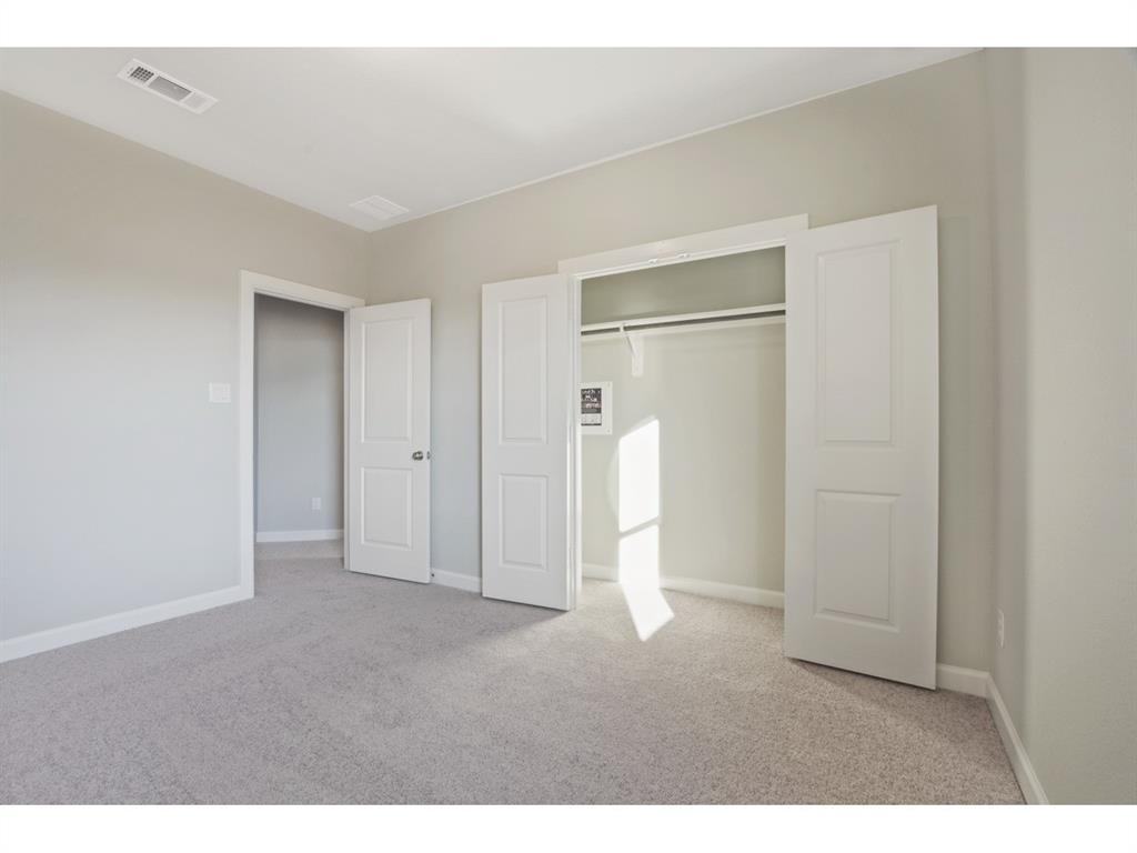 2222 2 Bridgeport Path Drive, Missouri City, Texas 77459, 3 Bedrooms Bedrooms, 9 Rooms Rooms,2 BathroomsBathrooms,Single-family,For Sale,Bridgeport Path,62470113