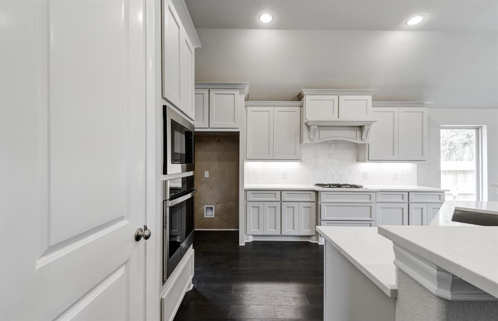 21825 1 South Enchanted Rock Drive, Porter, Texas 77365, 4 Bedrooms Bedrooms, 10 Rooms Rooms,3 BathroomsBathrooms,Single-family,For Sale,South Enchanted Rock,61815792