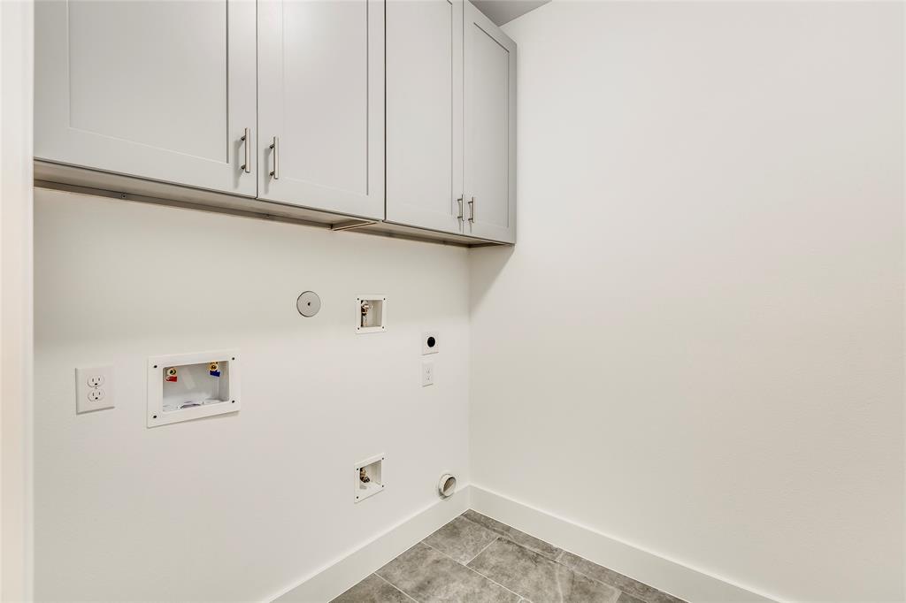 2704 2 BALDWIN Street, Houston, Texas 77006, 3 Bedrooms Bedrooms, 11 Rooms Rooms,2 BathroomsBathrooms,Single-family,For Sale,BALDWIN,65760660
