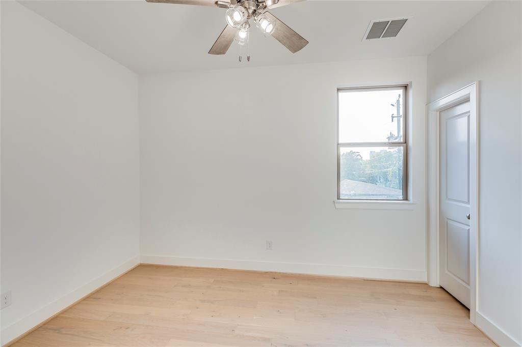 2704 2 BALDWIN Street, Houston, Texas 77006, 3 Bedrooms Bedrooms, 11 Rooms Rooms,2 BathroomsBathrooms,Single-family,For Sale,BALDWIN,65760660