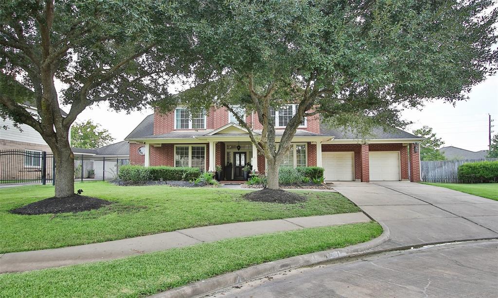 8519 2 Forest Lane, Sugar Land, Texas 77479, 4 Bedrooms Bedrooms, 10 Rooms Rooms,3 BathroomsBathrooms,Single-family,For Sale,Forest,58335333