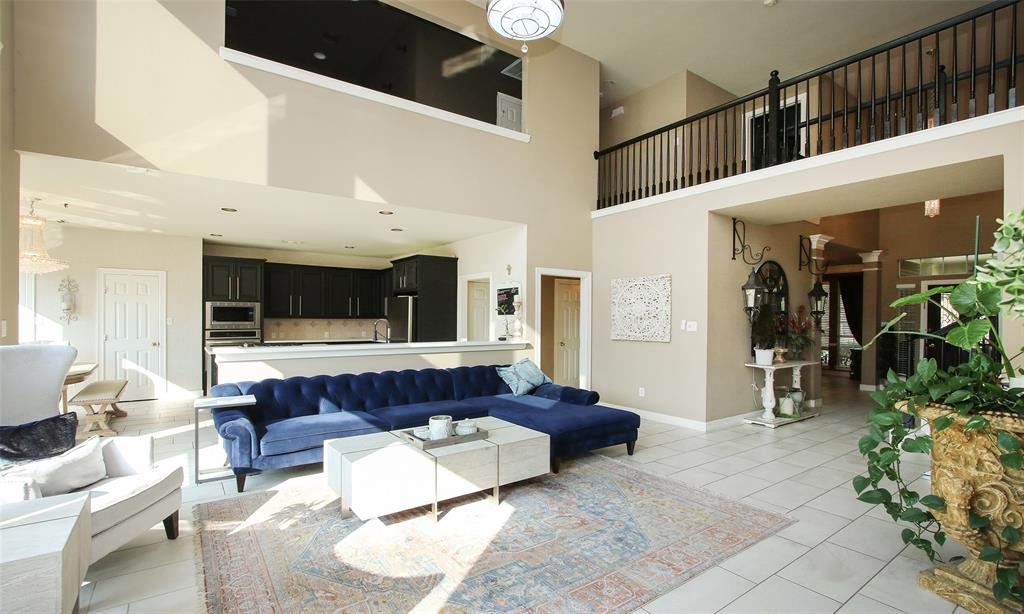 8519 2 Forest Lane, Sugar Land, Texas 77479, 4 Bedrooms Bedrooms, 10 Rooms Rooms,3 BathroomsBathrooms,Single-family,For Sale,Forest,58335333