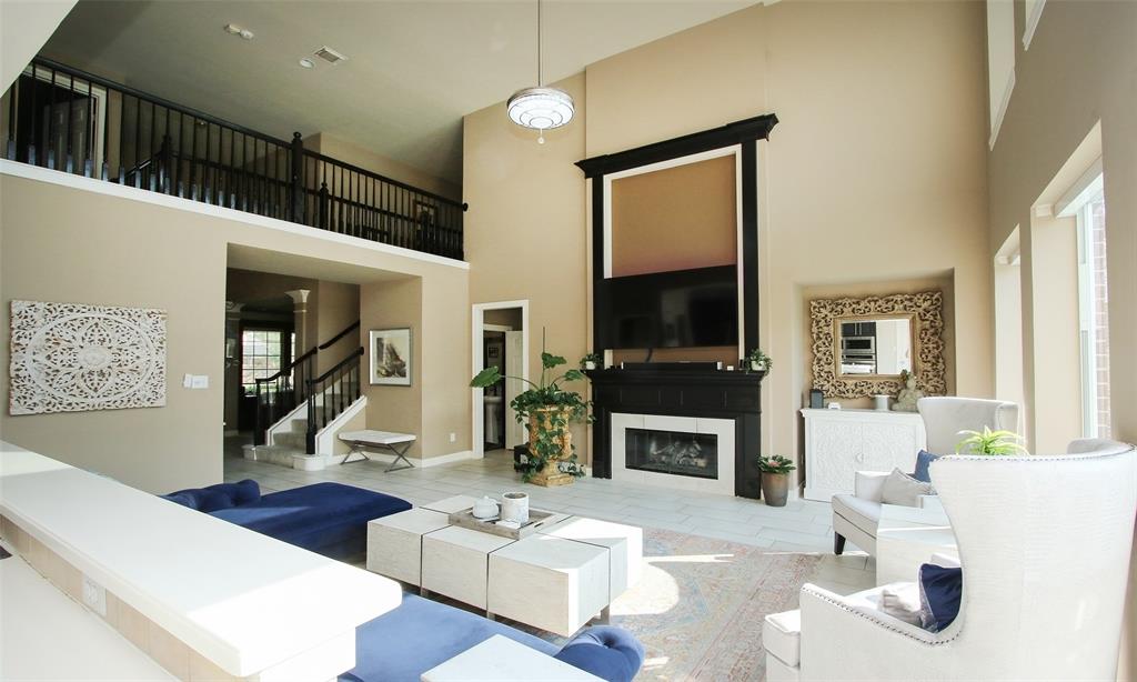 8519 2 Forest Lane, Sugar Land, Texas 77479, 4 Bedrooms Bedrooms, 10 Rooms Rooms,3 BathroomsBathrooms,Single-family,For Sale,Forest,58335333
