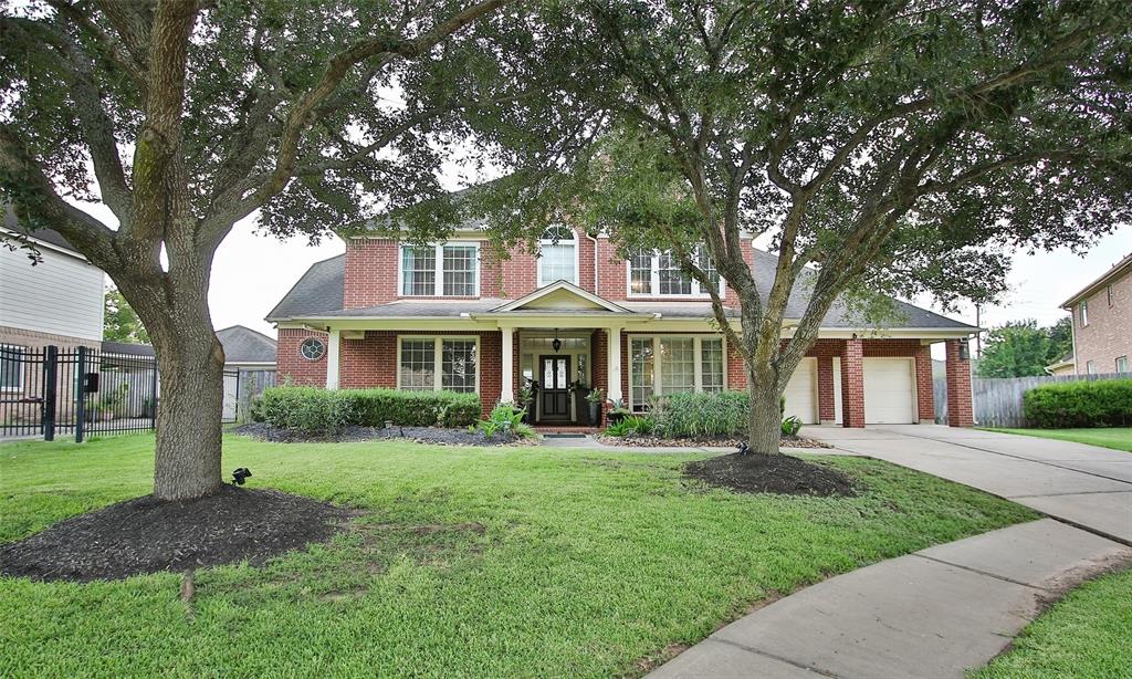 8519 2 Forest Lane, Sugar Land, Texas 77479, 4 Bedrooms Bedrooms, 10 Rooms Rooms,3 BathroomsBathrooms,Single-family,For Sale,Forest,58335333