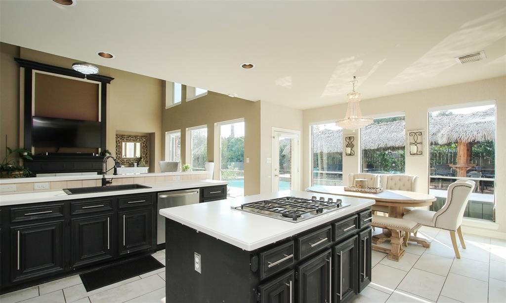 8519 2 Forest Lane, Sugar Land, Texas 77479, 4 Bedrooms Bedrooms, 10 Rooms Rooms,3 BathroomsBathrooms,Single-family,For Sale,Forest,58335333