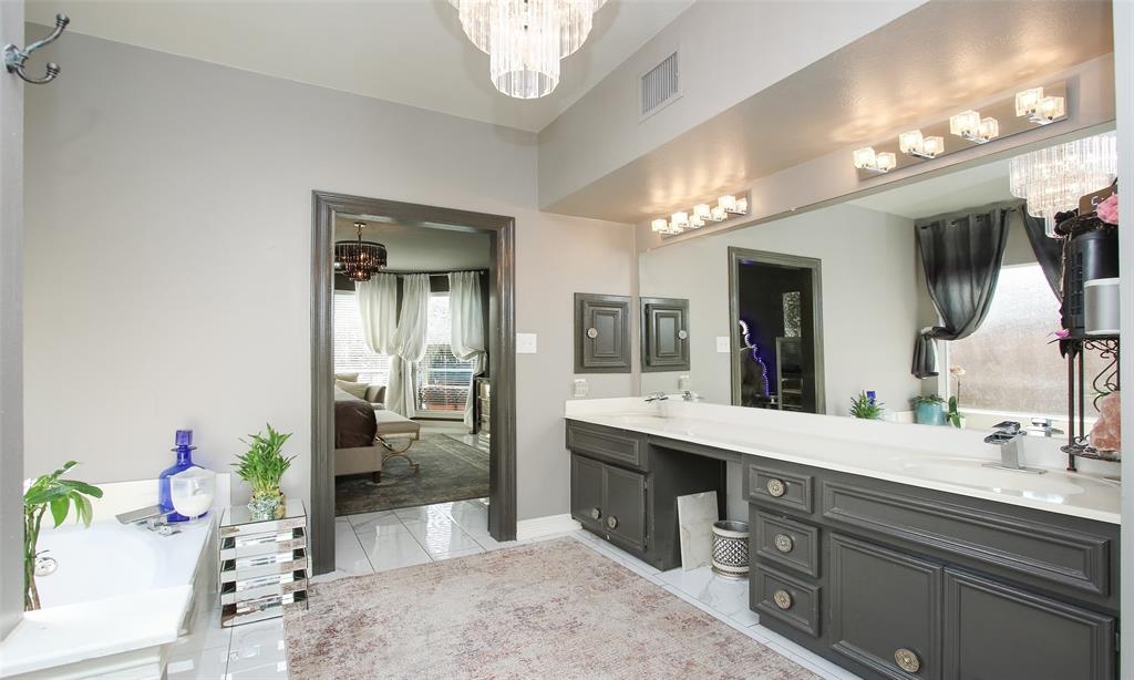 8519 2 Forest Lane, Sugar Land, Texas 77479, 4 Bedrooms Bedrooms, 10 Rooms Rooms,3 BathroomsBathrooms,Single-family,For Sale,Forest,58335333