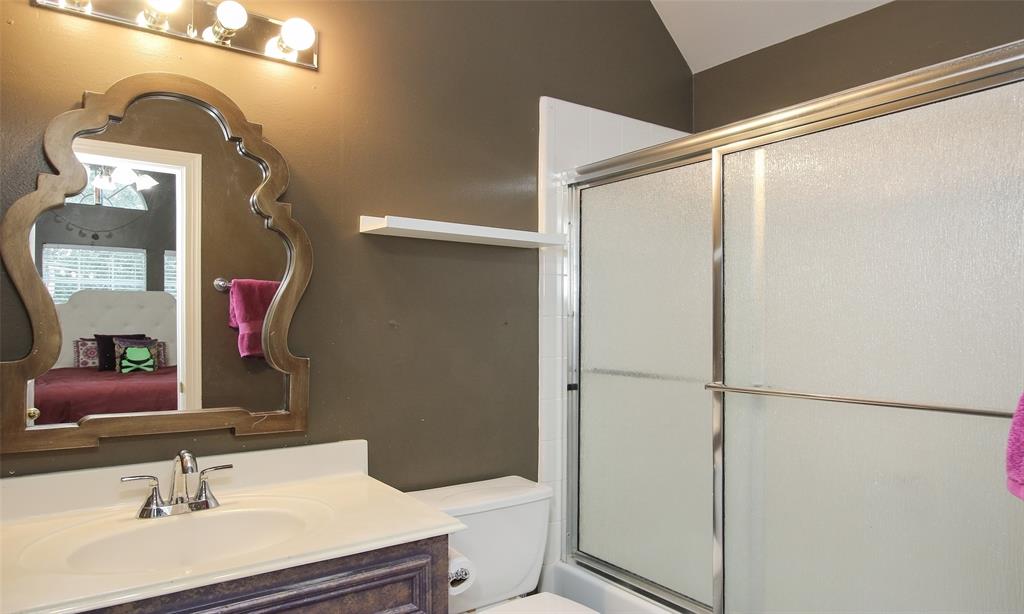 8519 2 Forest Lane, Sugar Land, Texas 77479, 4 Bedrooms Bedrooms, 10 Rooms Rooms,3 BathroomsBathrooms,Single-family,For Sale,Forest,58335333