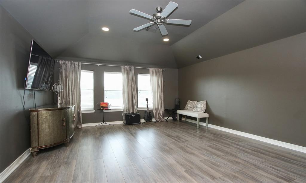 8519 2 Forest Lane, Sugar Land, Texas 77479, 4 Bedrooms Bedrooms, 10 Rooms Rooms,3 BathroomsBathrooms,Single-family,For Sale,Forest,58335333