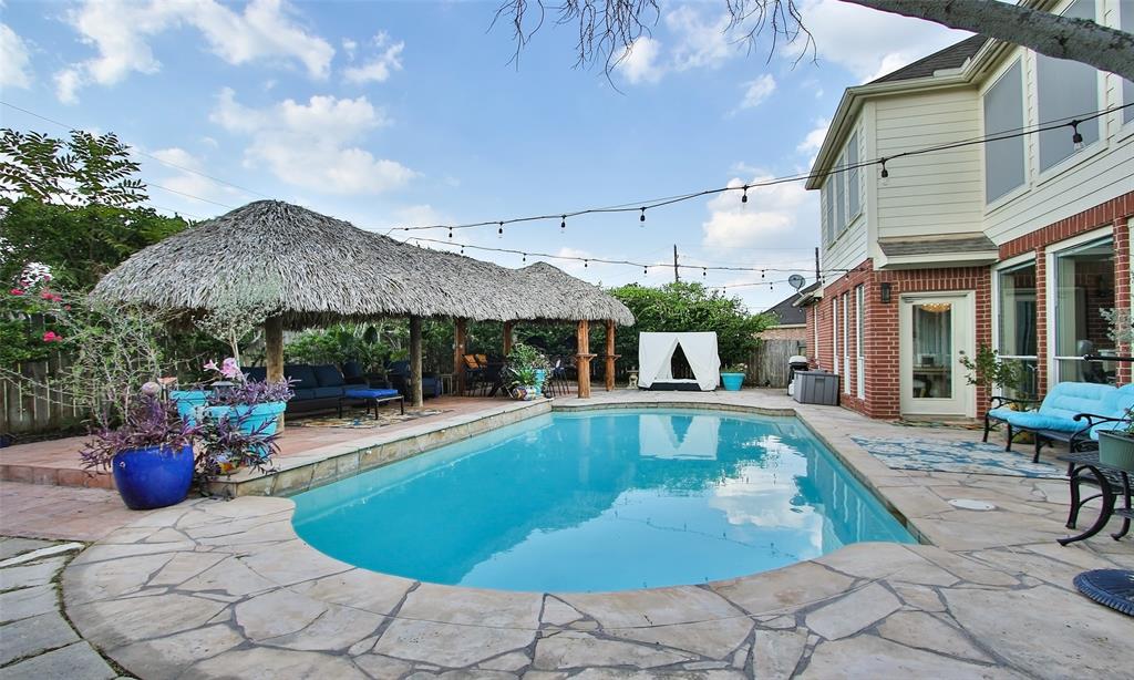 8519 2 Forest Lane, Sugar Land, Texas 77479, 4 Bedrooms Bedrooms, 10 Rooms Rooms,3 BathroomsBathrooms,Single-family,For Sale,Forest,58335333