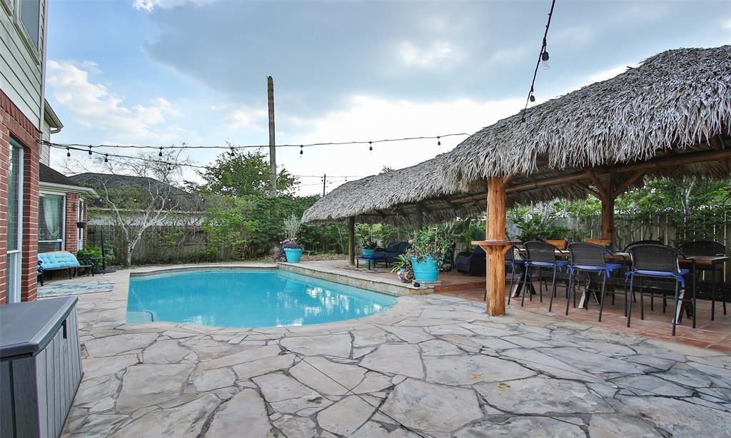 8519 2 Forest Lane, Sugar Land, Texas 77479, 4 Bedrooms Bedrooms, 10 Rooms Rooms,3 BathroomsBathrooms,Single-family,For Sale,Forest,58335333