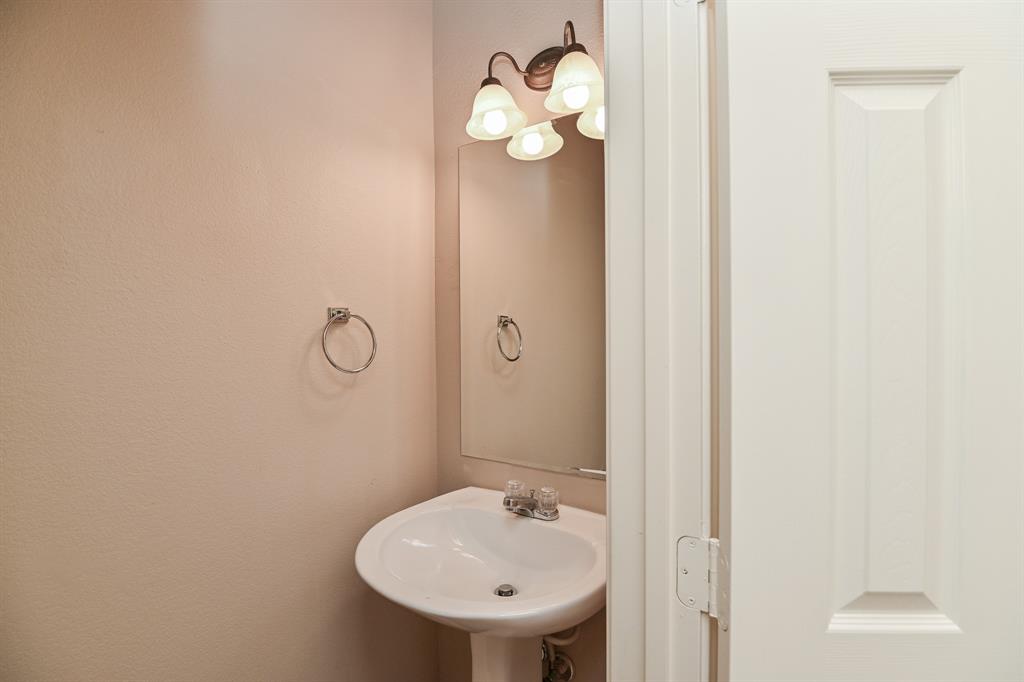 4415 2 Eden Point Lane, Katy, Texas 77494, 5 Bedrooms Bedrooms, 12 Rooms Rooms,3 BathroomsBathrooms,Single-family,For Sale,Eden Point,64817202