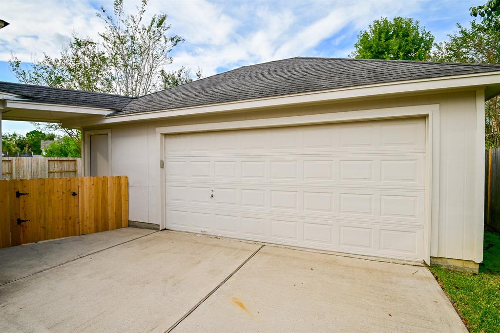 4415 2 Eden Point Lane, Katy, Texas 77494, 5 Bedrooms Bedrooms, 12 Rooms Rooms,3 BathroomsBathrooms,Single-family,For Sale,Eden Point,64817202