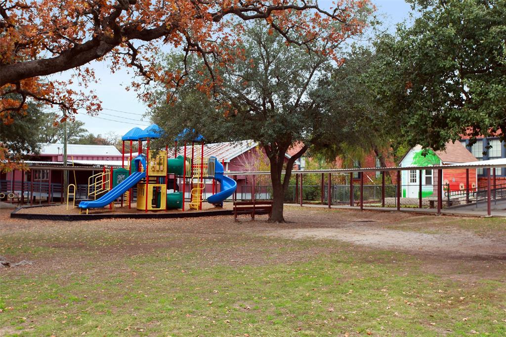 819 3 Nicholson Street, Houston, Texas 77007, 3 Bedrooms Bedrooms, 14 Rooms Rooms,3 BathroomsBathrooms,Single-family,For Sale,Nicholson,64013367