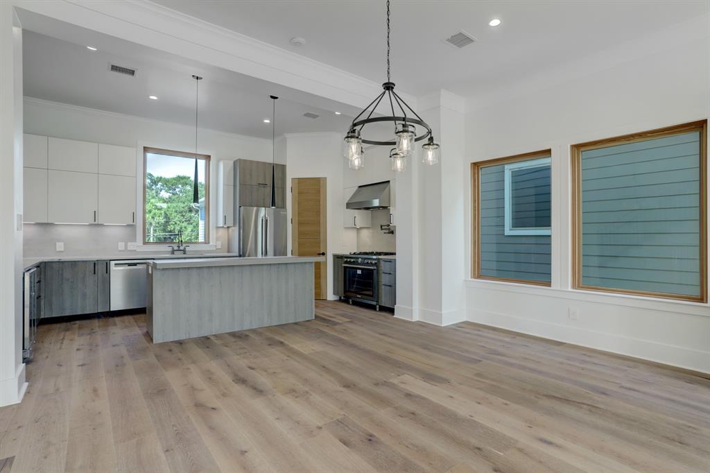 819 3 Nicholson Street, Houston, Texas 77007, 3 Bedrooms Bedrooms, 14 Rooms Rooms,3 BathroomsBathrooms,Single-family,For Sale,Nicholson,64013367