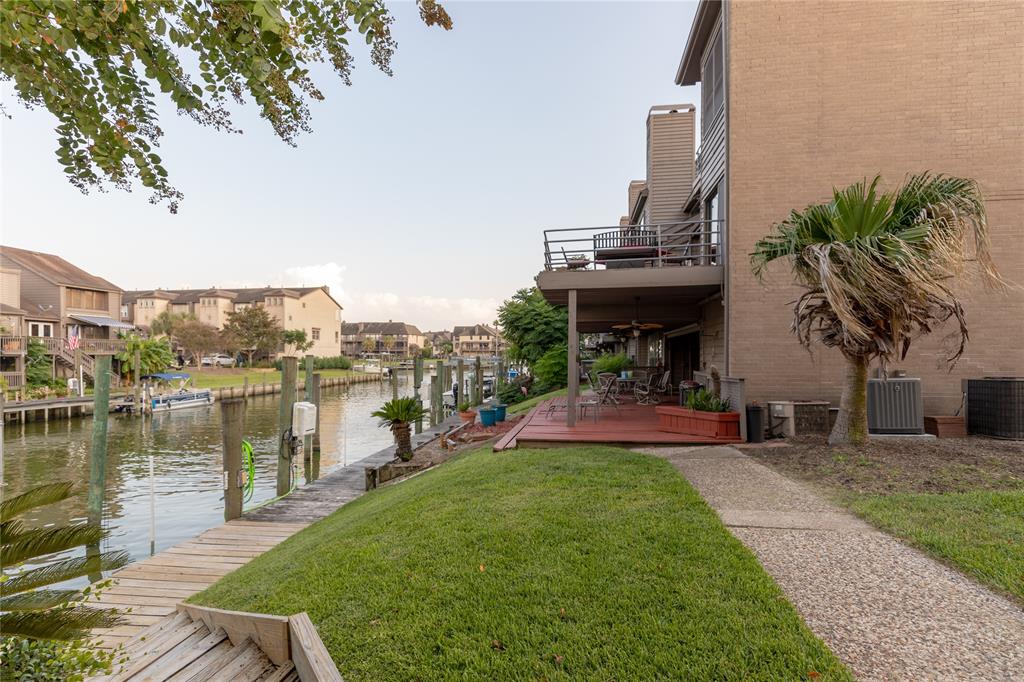 18301 3 Sandy Cove, Houston, Texas 77058, 3 Bedrooms Bedrooms, 8 Rooms Rooms,4 BathroomsBathrooms,Townhouse/condo,For Sale,Sandy Cove,40811725