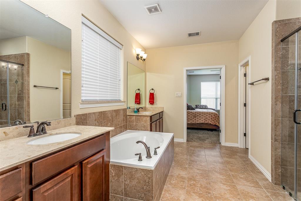 7310 2 Eastpoint Boulevard, Baytown, Texas 77521, 5 Bedrooms Bedrooms, 10 Rooms Rooms,3 BathroomsBathrooms,Single-family,For Sale,Eastpoint,59742093
