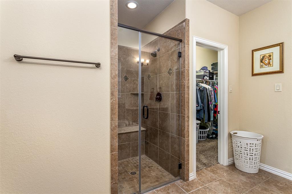 7310 2 Eastpoint Boulevard, Baytown, Texas 77521, 5 Bedrooms Bedrooms, 10 Rooms Rooms,3 BathroomsBathrooms,Single-family,For Sale,Eastpoint,59742093