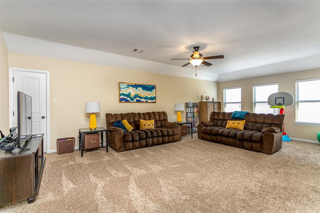 7310 2 Eastpoint Boulevard, Baytown, Texas 77521, 5 Bedrooms Bedrooms, 10 Rooms Rooms,3 BathroomsBathrooms,Single-family,For Sale,Eastpoint,59742093