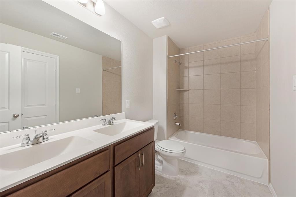 2524 1 Ocean Key Drive, Texas City, Texas 77568, 4 Bedrooms Bedrooms, 6 Rooms Rooms,2 BathroomsBathrooms,Single-family,For Sale,Ocean Key,77208850