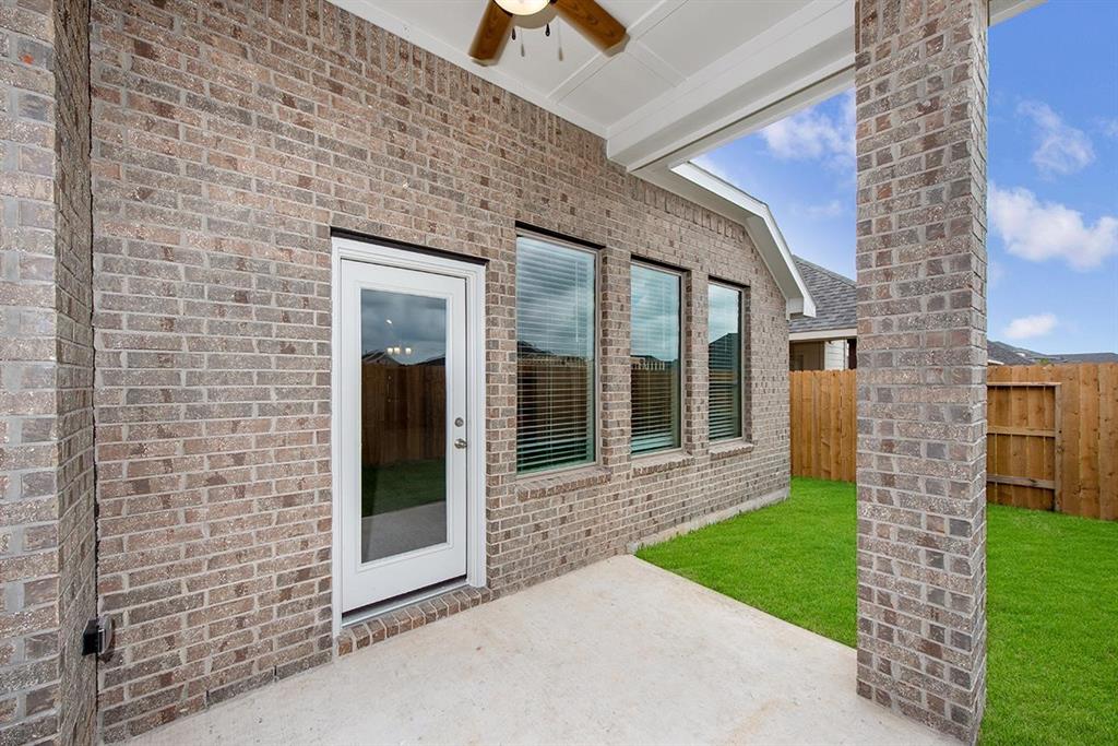 2524 1 Ocean Key Drive, Texas City, Texas 77568, 4 Bedrooms Bedrooms, 6 Rooms Rooms,2 BathroomsBathrooms,Single-family,For Sale,Ocean Key,77208850