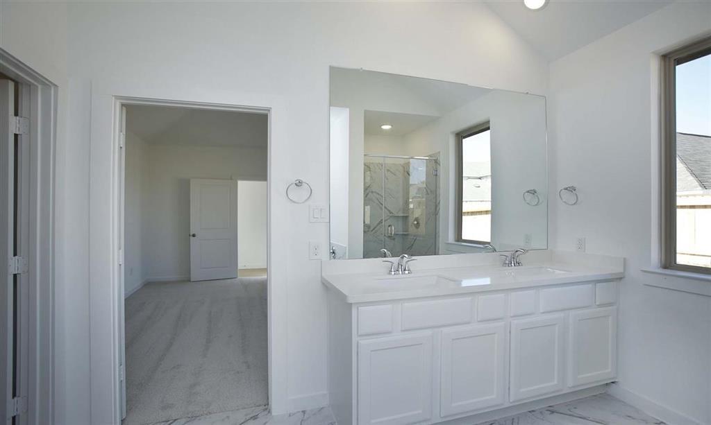 5034 1 Chestnut Orchard Drive, Houston, Texas 77066, 3 Bedrooms Bedrooms, 3 Rooms Rooms,2 BathroomsBathrooms,Single-family,For Sale,Chestnut Orchard,62508067