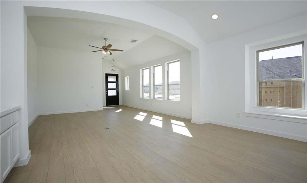 5034 1 Chestnut Orchard Drive, Houston, Texas 77066, 3 Bedrooms Bedrooms, 3 Rooms Rooms,2 BathroomsBathrooms,Single-family,For Sale,Chestnut Orchard,62508067