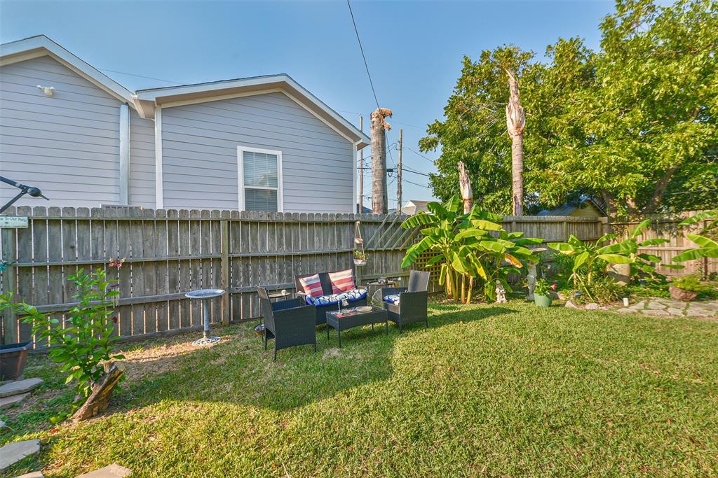 1228 1 Ave M 1/2, Galveston, Texas 77550, 3 Bedrooms Bedrooms, 3 Rooms Rooms,2 BathroomsBathrooms,Single-family,For Sale,Ave M 1/2,14331029