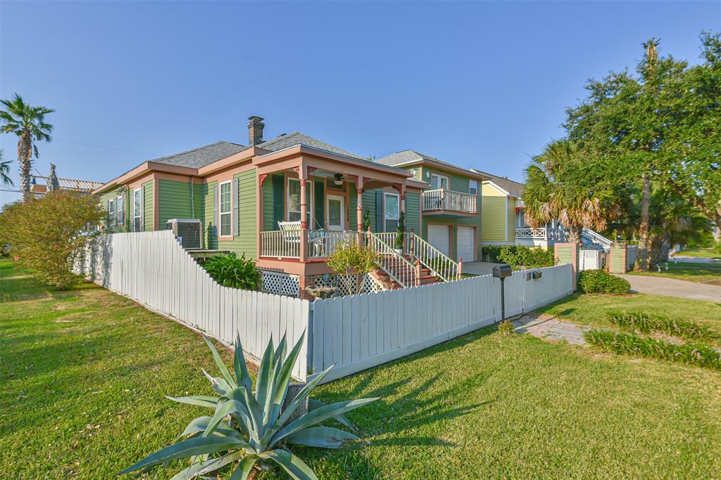 1228 1 Ave M 1/2, Galveston, Texas 77550, 3 Bedrooms Bedrooms, 3 Rooms Rooms,2 BathroomsBathrooms,Single-family,For Sale,Ave M 1/2,14331029