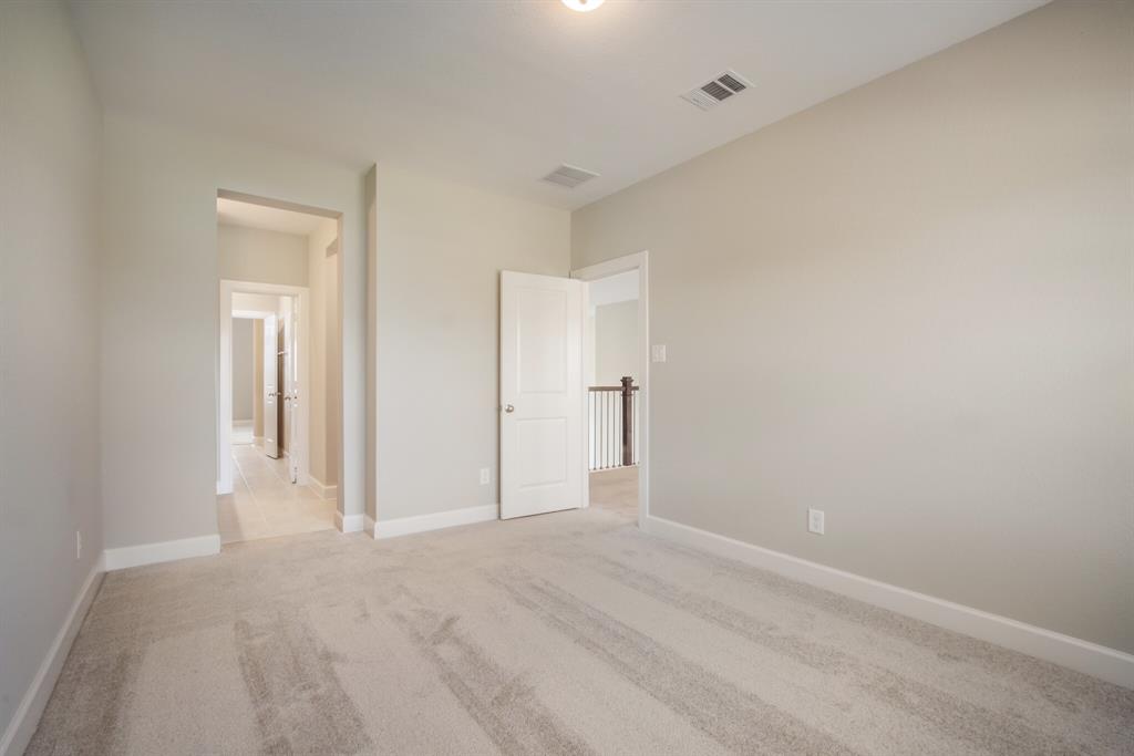 9915 2 Knollwood Lane, Missouri City, Texas 77459, 5 Bedrooms Bedrooms, 11 Rooms Rooms,3 BathroomsBathrooms,Single-family,For Sale,Knollwood,68755924