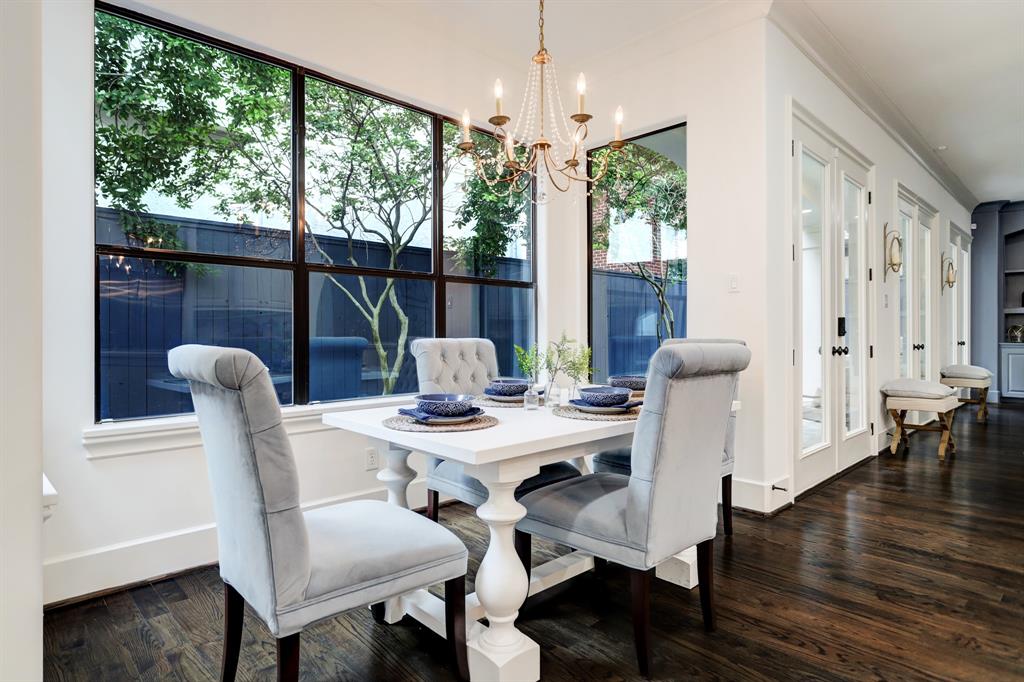 2406 2 Westgate Drive, Houston, Texas 77019, 4 Bedrooms Bedrooms, 13 Rooms Rooms,3 BathroomsBathrooms,Single-family,For Sale,Westgate,64305890